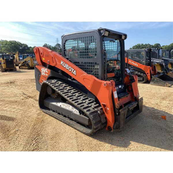 2018 KUBOTA SVL95-2S Skid Steer Loader - Crawler