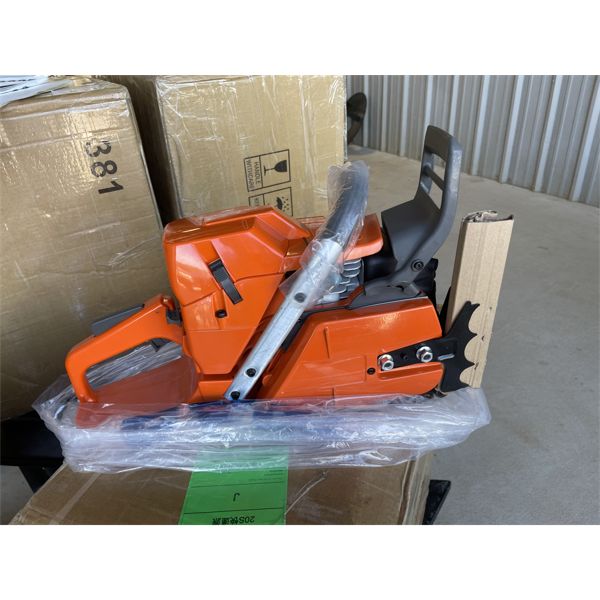 372 CHAIN SAW