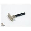 Image 1 : 1950S GILLETTE BLACK BEAUTY SAFETY RAZOR