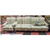 Image 1 : VINTAGE COUCH AND CHAIR