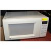 Image 1 : WHITE GE 1100 WATT MICROWAVE H-12" W-16.5" L-21.5"