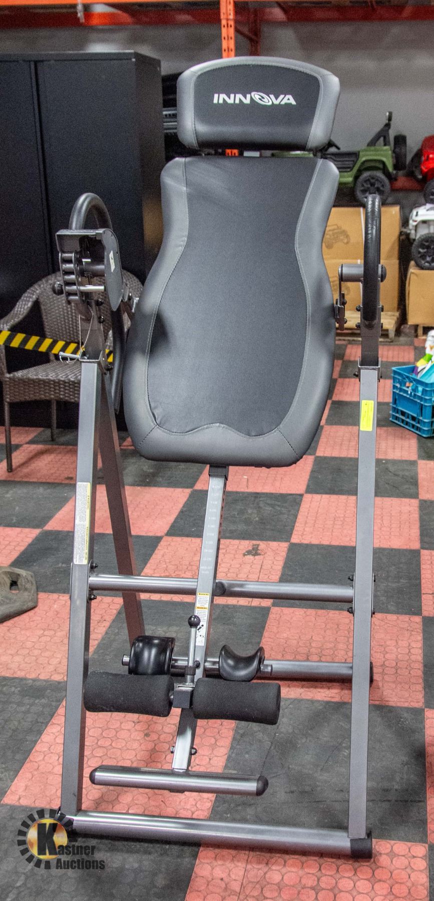INNOVA BACK INVERSION TABLE - EASY TO MOVE