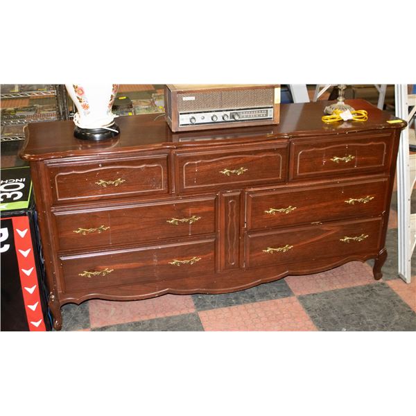 7 DRAWER DRESSER * HAS REAR CORNER DAMAGE *