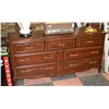 Image 1 : 7 DRAWER DRESSER * HAS REAR CORNER DAMAGE *