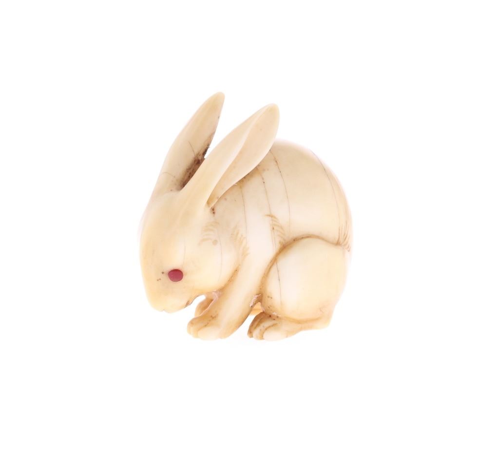 19th Century Carved Netsuke Red-Eyed White Rabbit