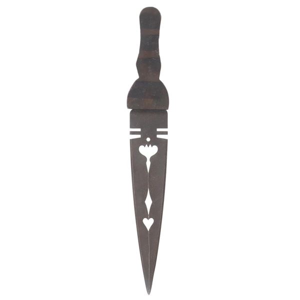 American Indian Batwing & Heart Cutout Dag Knife