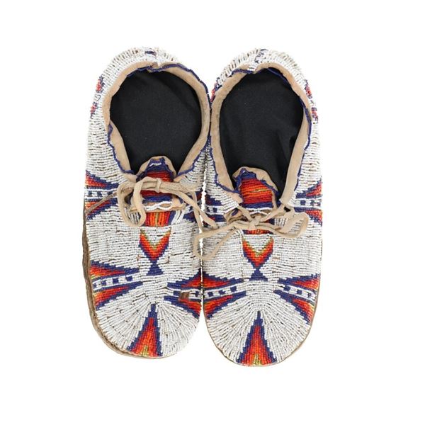 Northern Cheyenne Beaded Hide Men's Moccasins