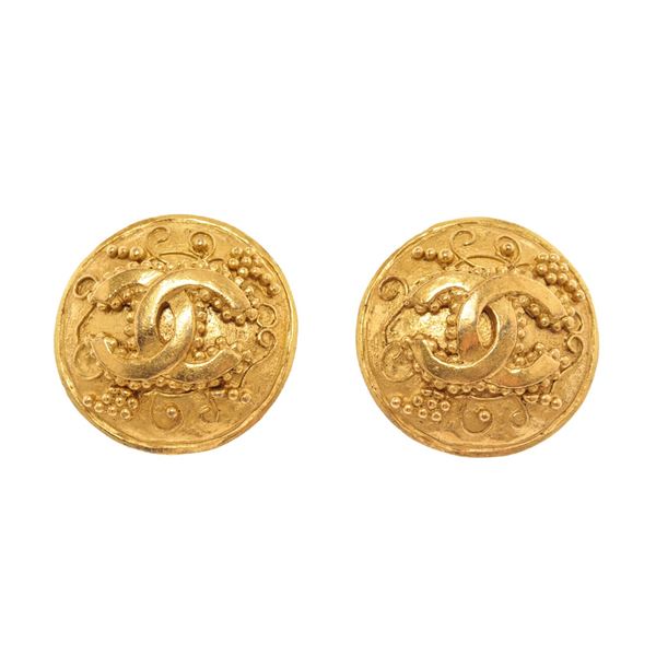 Chanel Gold Metal Round CC Logo Clip On Earrings
