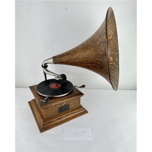 Antique Victor Talking Machine Vic II Phonograph