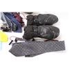 Image 3 : (8) Various Ties, Karbon Mittens, Travel Bag