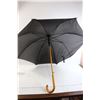Image 4 : Black Umbrella