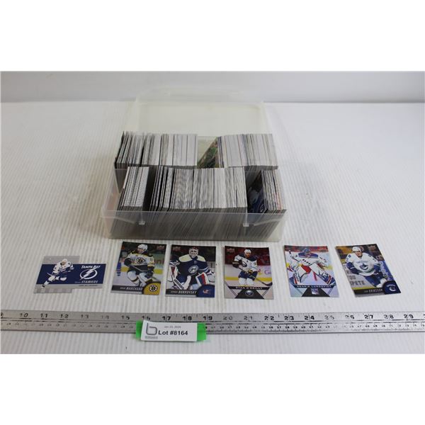 (~800) Tim Horton's Hockey Cards