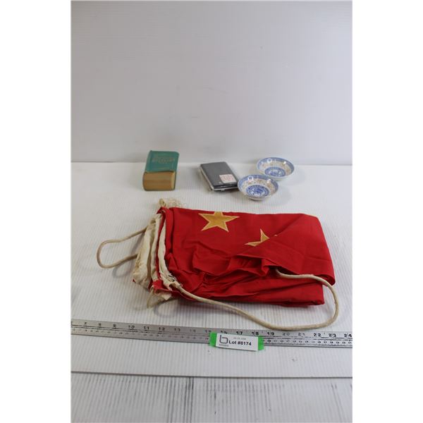 Besta Chinese-English Translator, Pocket Dictionary, (2) Dipping Sauce Bowls, Peoples Republic of Ch