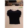 Image 5 : (3) Women's Shirts - Size Medium