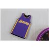 Image 3 : (4) Lakers Merch Pieces