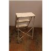 Image 2 : 24" Folding Step Stool