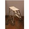 Image 4 : 24" Folding Step Stool