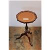 Image 1 : Round Hall Table - 12.5" x 20.5"