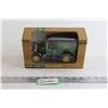 Image 1 : ERTL John Deere 1923 Chevy Van Bank Die Cast - 1/25