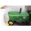 Image 2 : ERTL John Deere 1960 Model 3010 Tractor Die Cast - 1/16