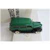 Image 3 : 1946 Chevrolet Suburban Die Cast - 1/24