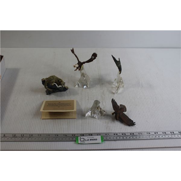 (4) Animal Figurines - (1) is Broken From Stand