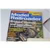Image 3 : Model Railroad Magazine & Book - Peco HO Track - Train Accessories - (4) Small Die Cast Cars