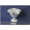 Image 1 : Hobnail Ruffled Milk Glass Vase
