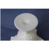Image 4 : Hobnail Ruffled Milk Glass Vase
