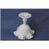 Image 5 : Hobnail Ruffled Milk Glass Vase