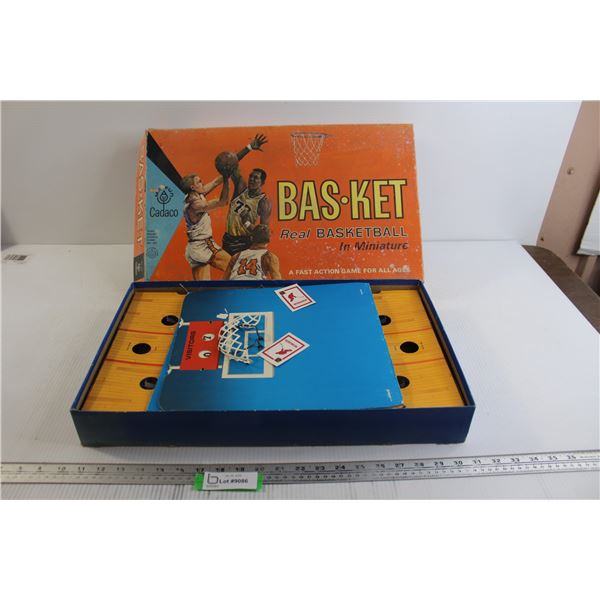 Bas-ket: Real Basketball in Miniature Game - As Is