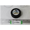 Image 1 : Mario Lemieux - Pittsburgh Penguins - Signed Puck in Case w/Authenticated Sticker