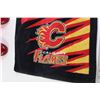 Image 3 : Calgary Flames Hand Towel, (3) I Am Canadian Molson Canadian Boot Beer Glasses