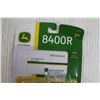 Image 2 : John Deere 8400R Tractor Die Cast - 1/64, Sealed