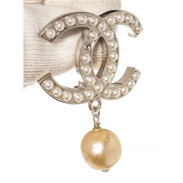 Chanel Silver CC Pearl Drop