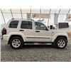 Image 8 : D6 --  2005 JEEP LIBERTY LIMITED 4X4, White, 241565 KM