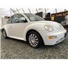 Image 8 : A6 --  1998 VW BEETLE, White, 288211 KM   "NO RESERVE"