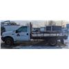 Image 6 : 2001 FORD F-450 REGULAR CAB FLAT BED 4X4 PICKUP