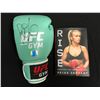 Image 1 : PAIGE VANZANT SIGNED GLOVE W/BOOK (GCG HOLO)