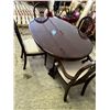 Image 1 : Oval Mahogany Table with 8 Chairs (2 arm chairs) 68Lx43Dx30H plus 2 15W leaves