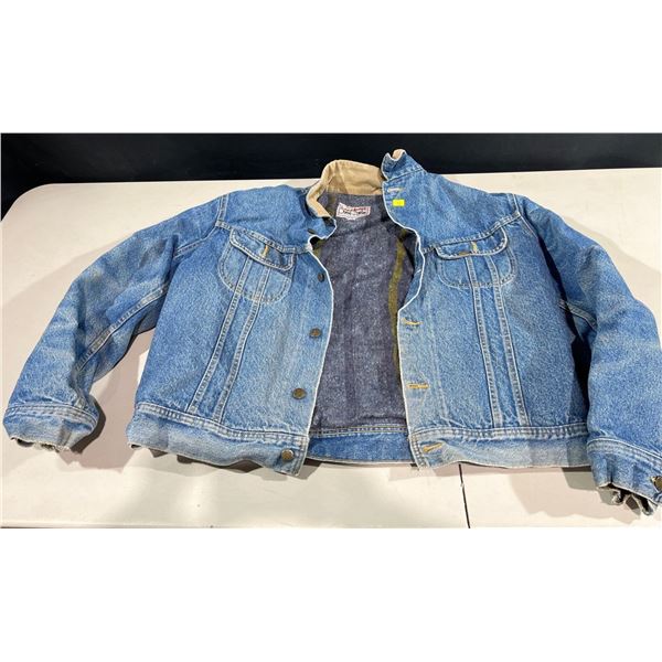 Lee Storm Rider Lined Blue Denim Jacket with Beige Corduroy Collar, size L/XL used