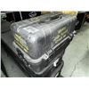 Image 6 : BARCO TLD R9829997 LENS W CASE  ( 1 OF 2 )