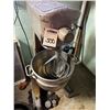 Image 1 : HOWBART COMMERCIAL FLOOR MIXER