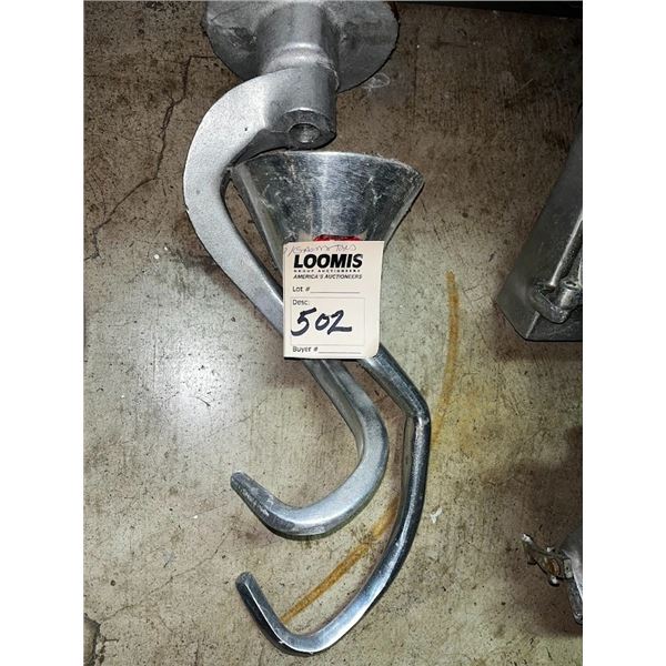 LOT OF 2 ATTACHMENTS FOR MIXER