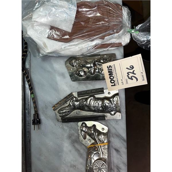 ANTIQUE CANDY MOLDS