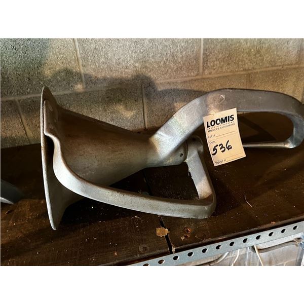 LOT OF DOUGH HOOKS, MIXERS, ACCESORIES FOR INDUSTRIAL MIXER