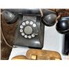 Image 3 : S/4 VINTAGE TELEPHONES