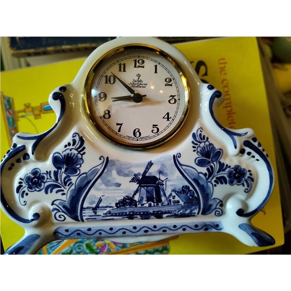DELFT CLOCK SIGNED GERMANY / LIKE NEW CONDTION