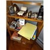 Image 2 : STANDING WOOD SHELF AND LOT