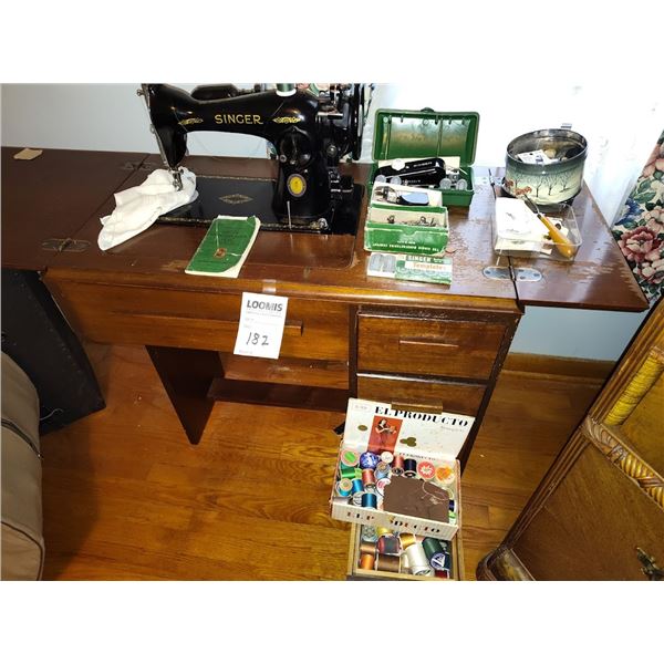 ANTIQUE TREADLE SINGER SEWING MACHINE /WORKS
